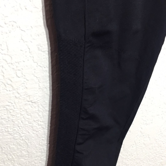 Fabletics Sync Seamless High-Waisted Legging - Picture 5 of 9